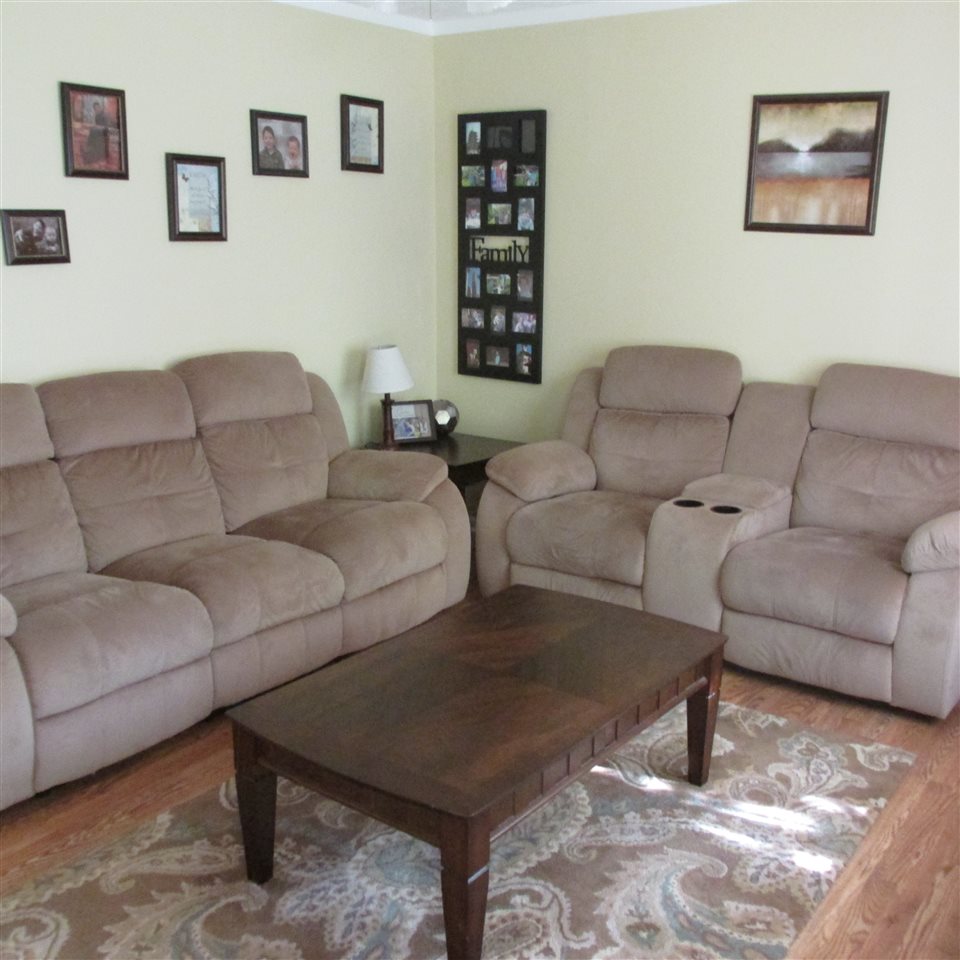 5332 Chadwick Road Evansville, IN 47710 - Photo 4 of 24 Gallery Image 4
