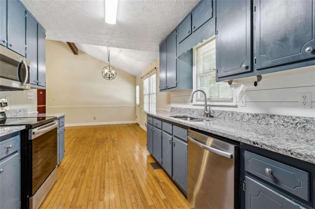 406 Farm Street Loganville, GA 30052 - Photo 13 of 43