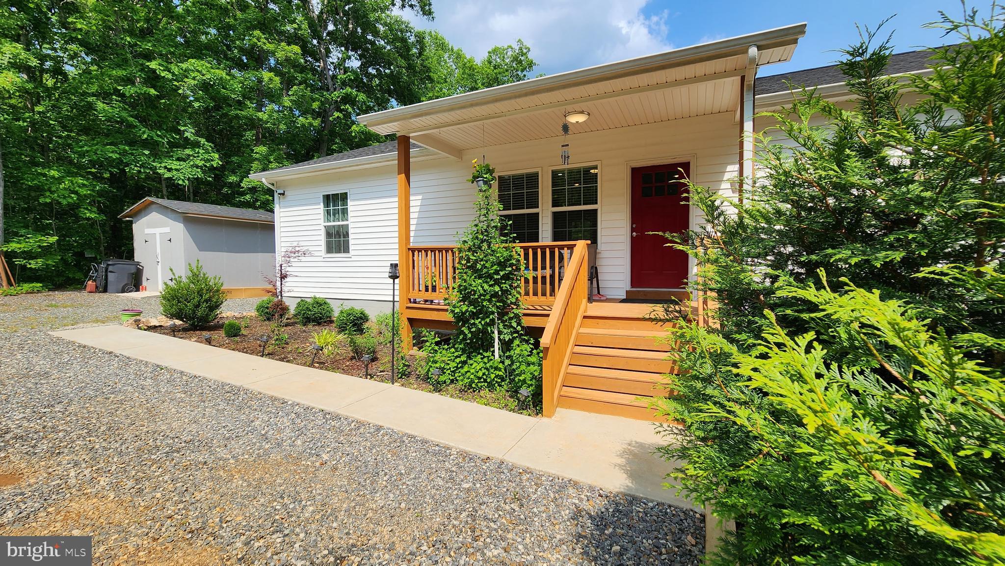 3234 Yanceyville Road Louisa, VA 23093 - Photo 4 of 37 Gallery Image 4