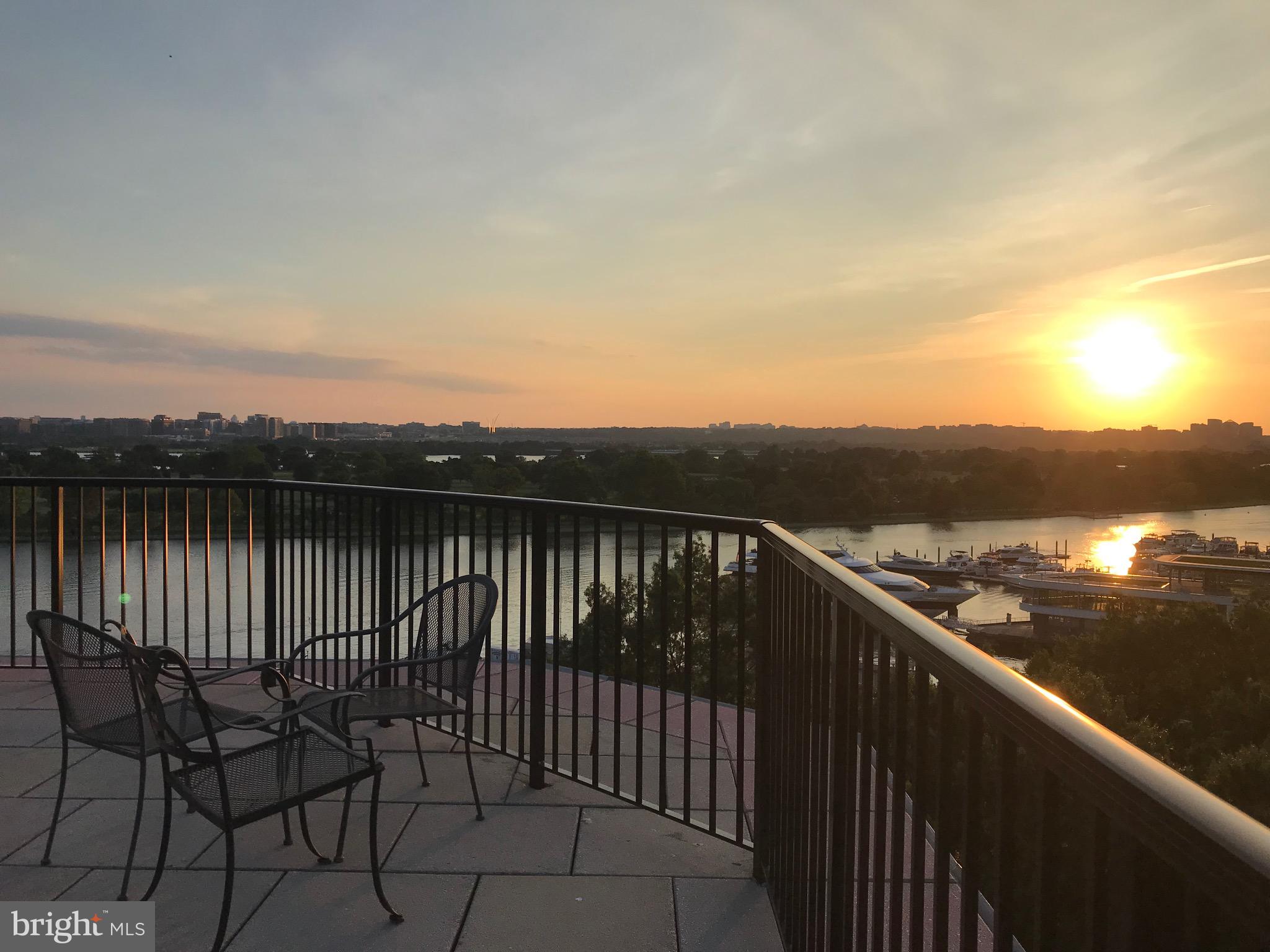 520 N Street Southwest, Unit S116 Washington, DC 20024 - Photo 63 of 94 Did I mention evening Wine and Sun