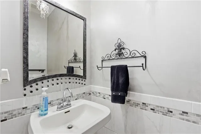 $625,000 | 13915 Lowell Avenue, Overland Park, KS 66223