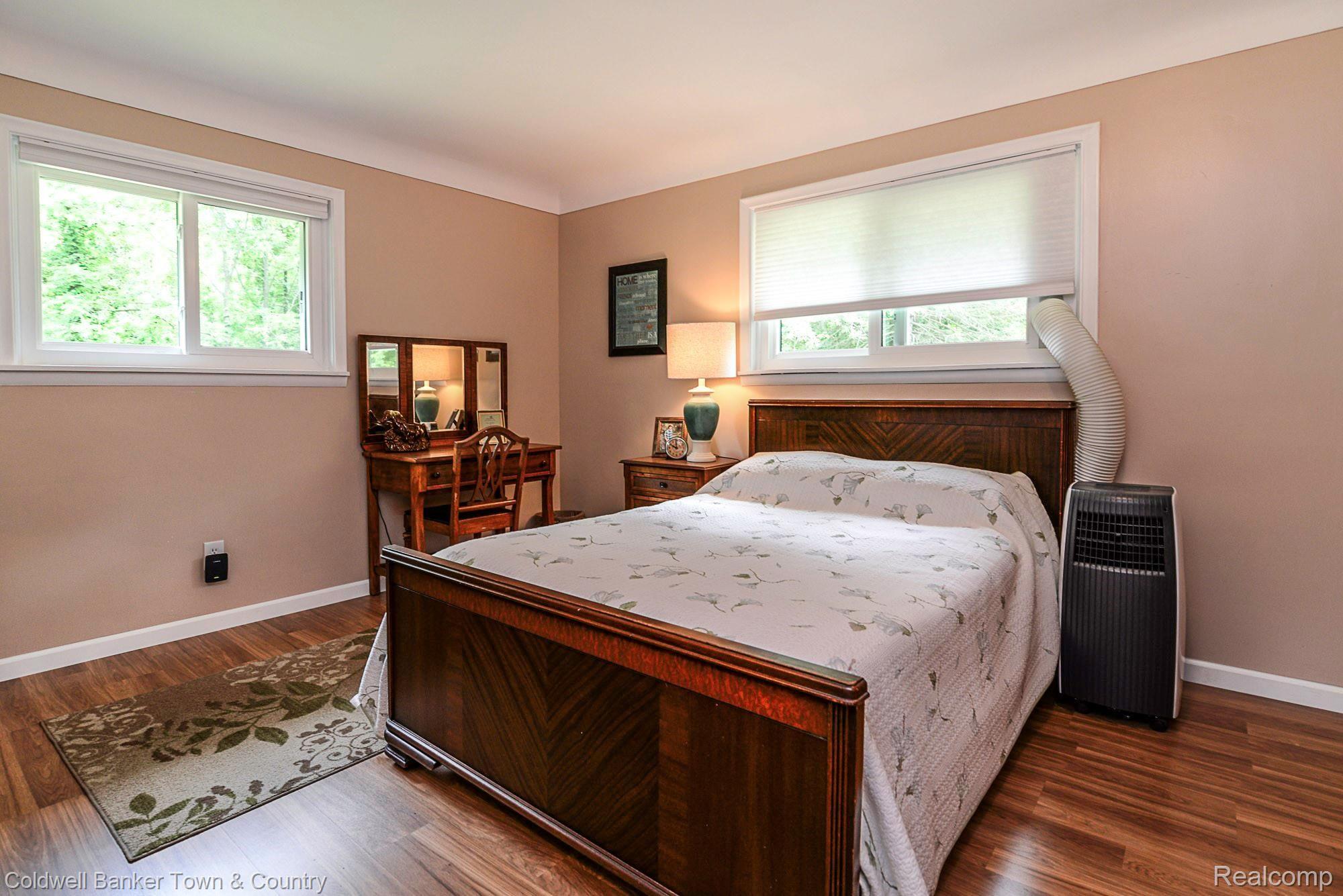 12318 White Lake Road Fenton, MI 48430 - Photo 19 of 42 DSC_4368.jpg