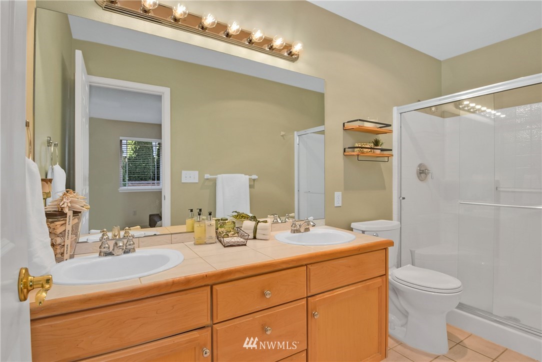 2430 195th Street Southeast, Unit B Bothell, WA 98012 - Photo 15 of 25 Gallery Image 15
