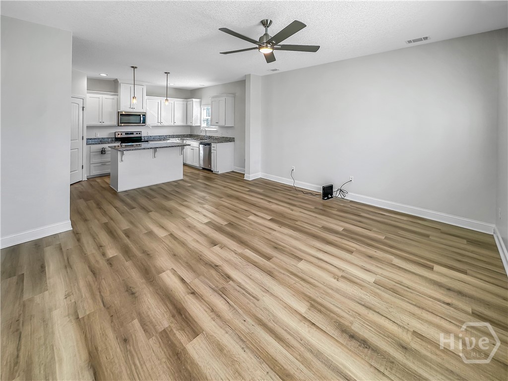 945 Grayson Avenue Hinesville, GA 31313 - Photo 6 of 35