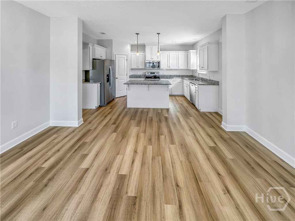 945 Grayson Avenue Hinesville, GA 31313 - Photo 7 of 35