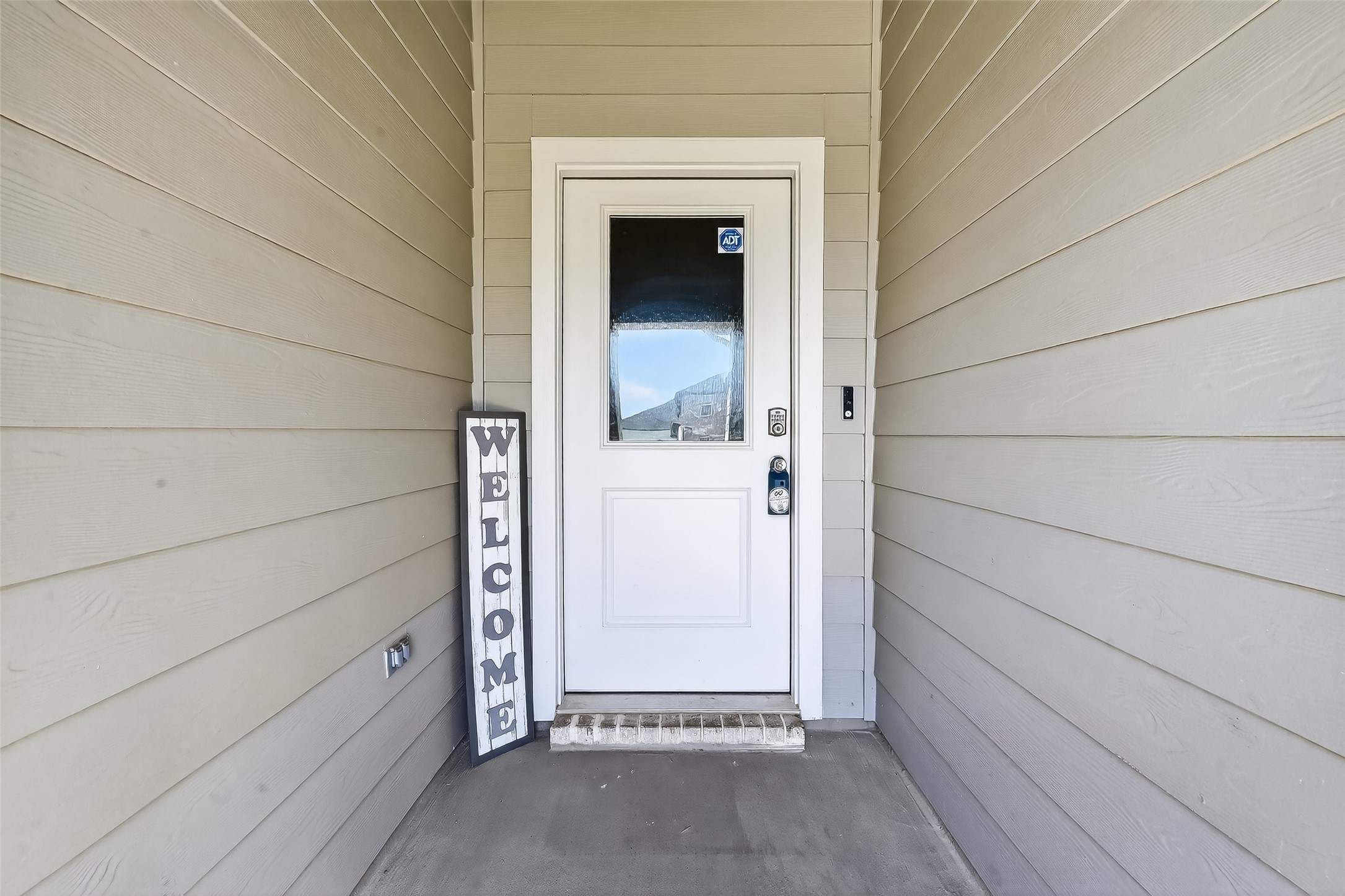 4320 Rustling Aspen Drive Rosenberg, TX 77469 - Photo 9 of 49 Charming porch creating a warm first impression and added curb appeal