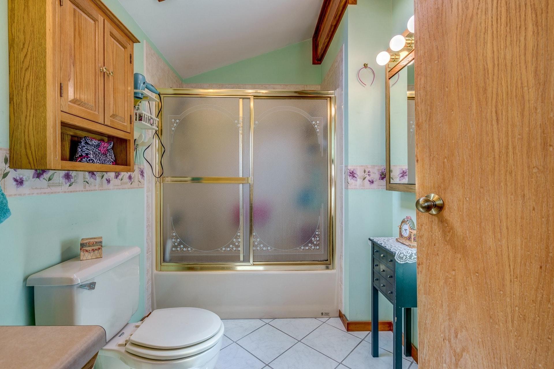 739 Oldfield Road Moneta, VA 24121 - Photo 16 of 50 Full Bath 2