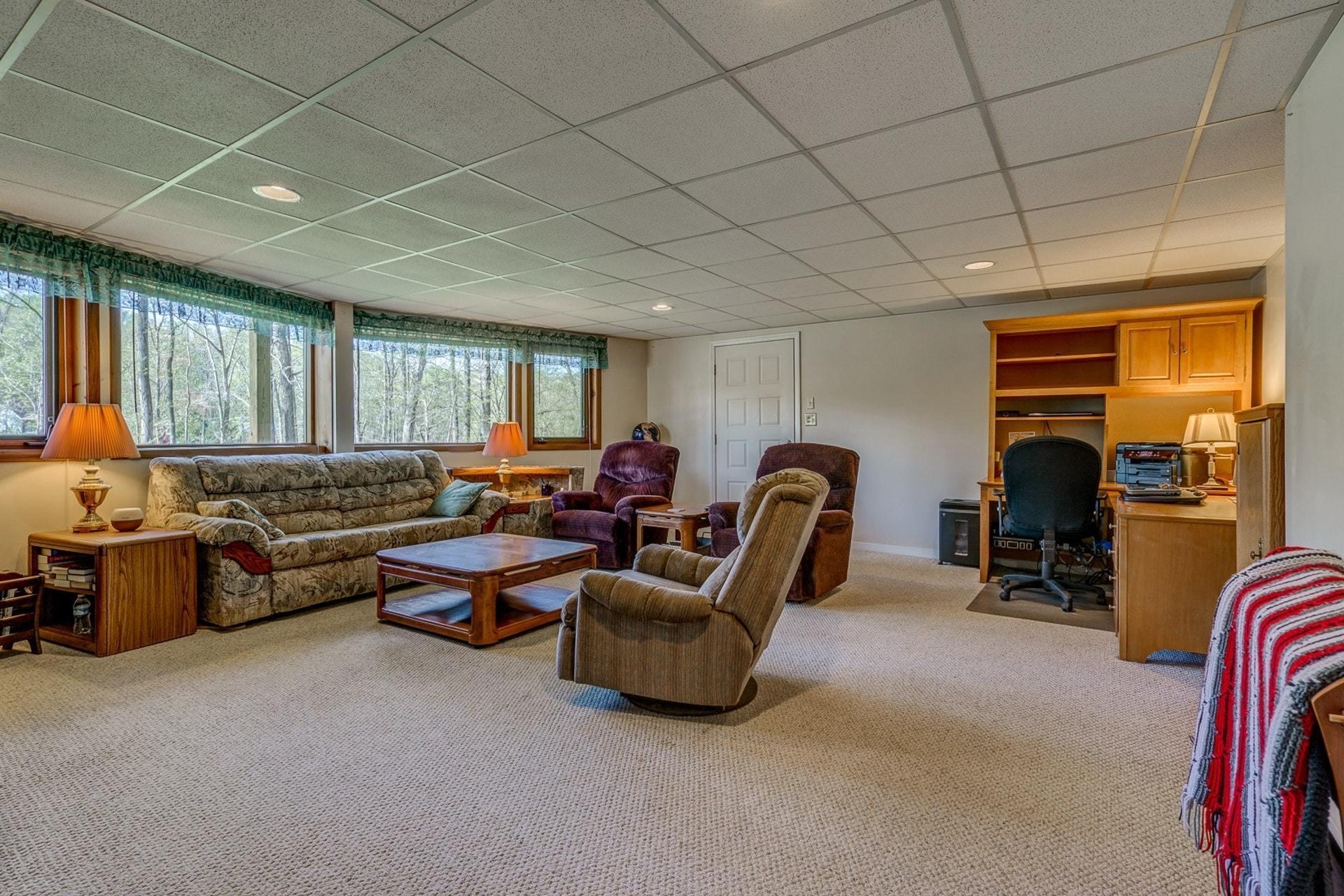 739 Oldfield Road Moneta, VA 24121 - Photo 20 of 50 Family Room
