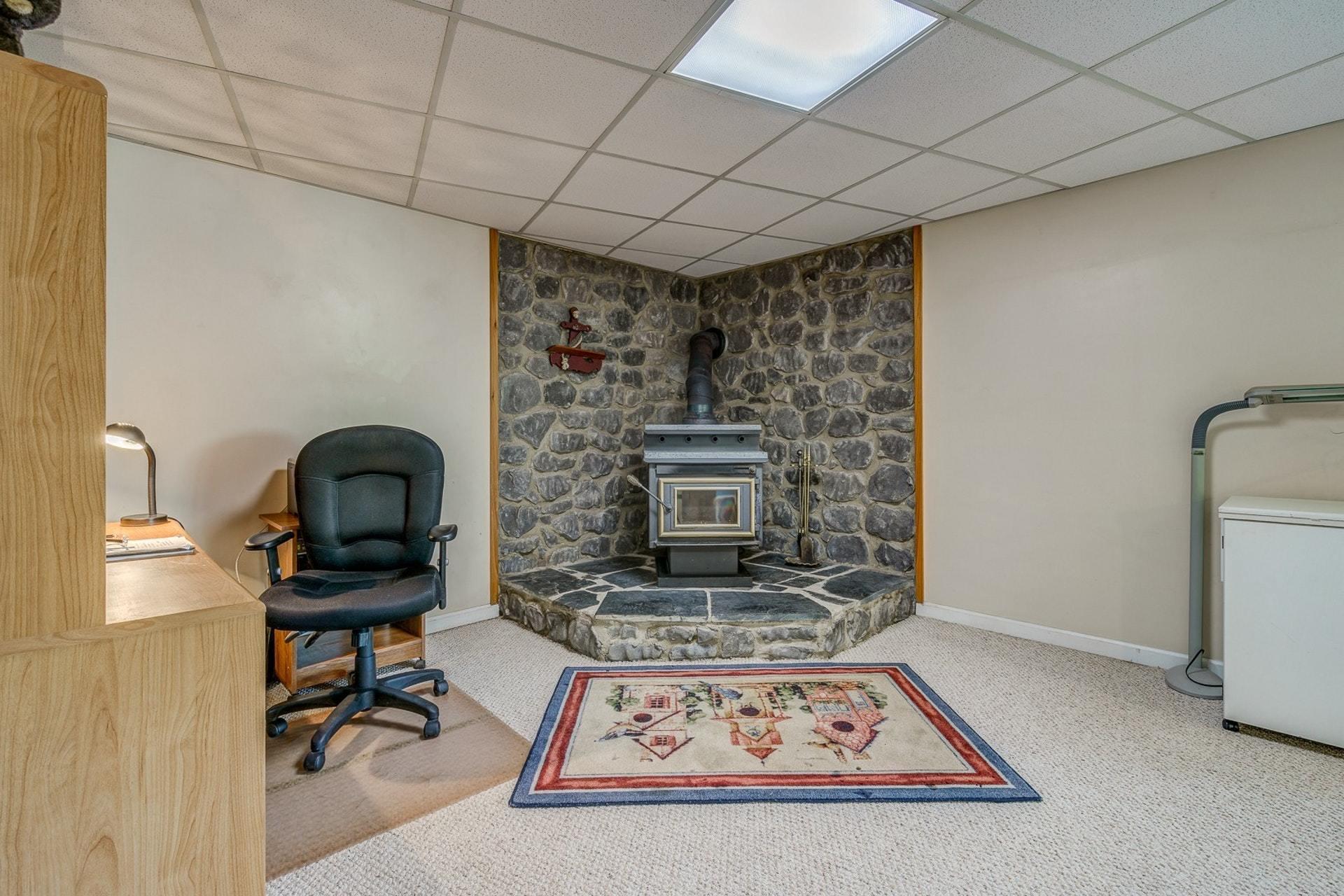 739 Oldfield Road Moneta, VA 24121 - Photo 21 of 50 Office Area