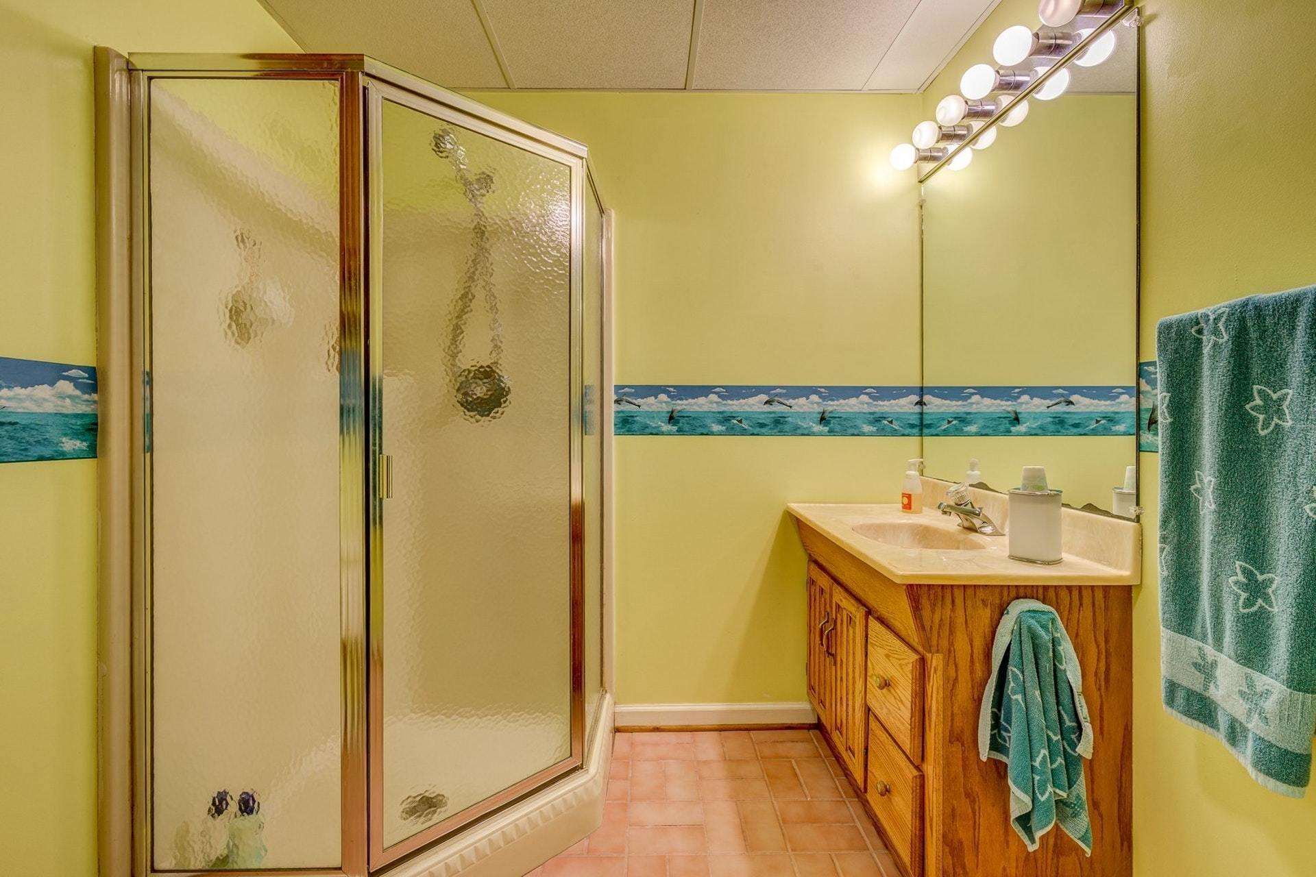 739 Oldfield Road Moneta, VA 24121 - Photo 23 of 50 Full Bath 3