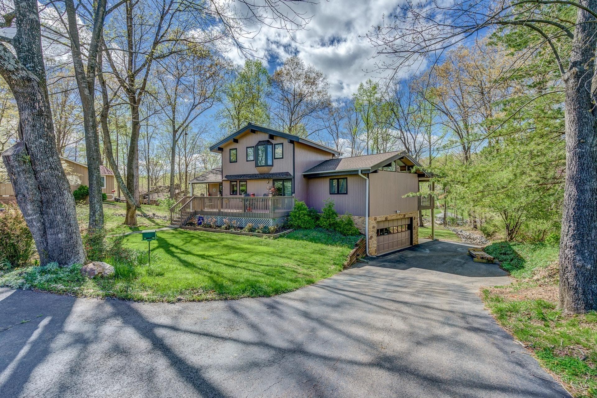 739 Oldfield Road Moneta, VA 24121 - Photo 37 of 50 Front View