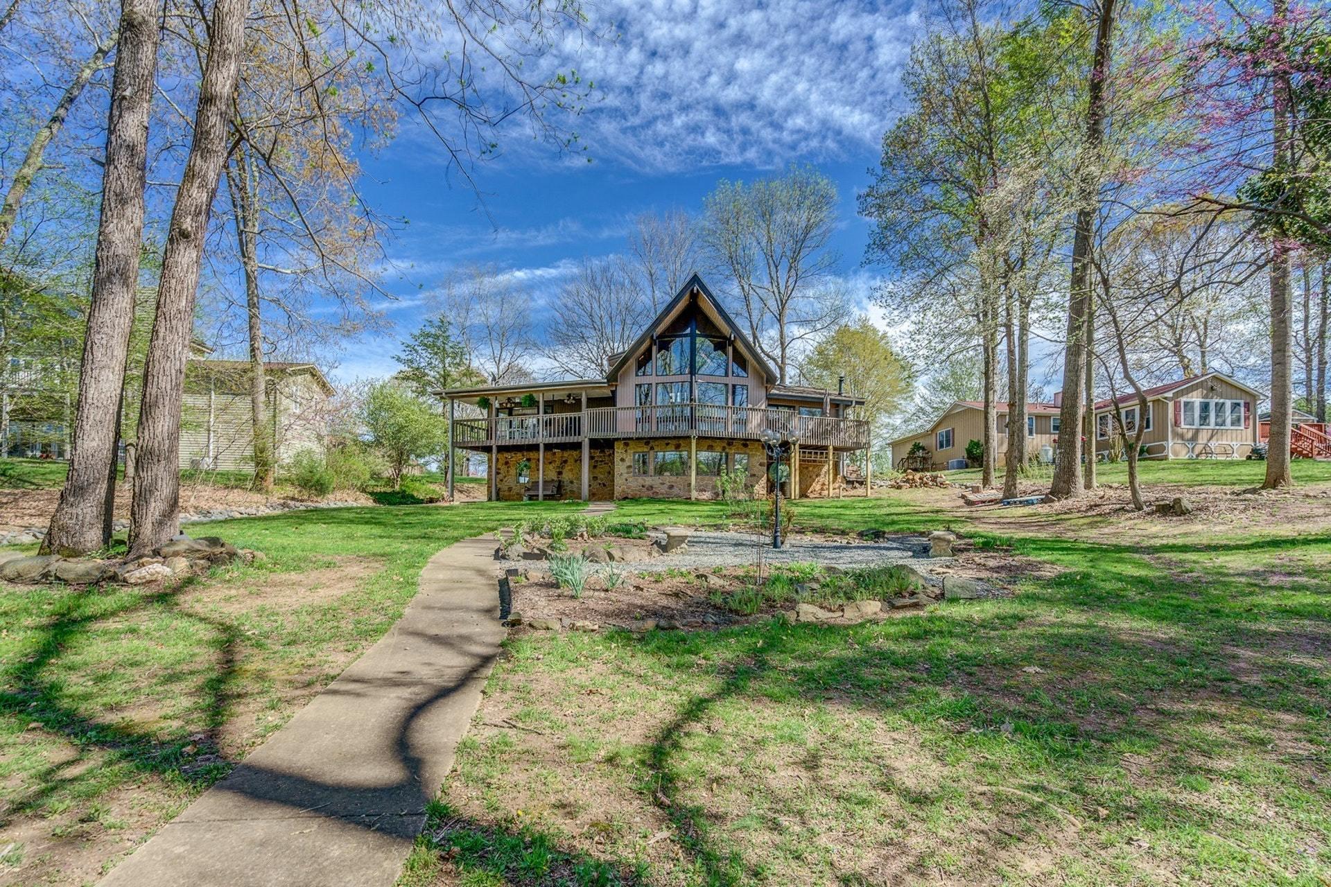 739 Oldfield Road Moneta, VA 24121 - Photo 41 of 50 Rear View