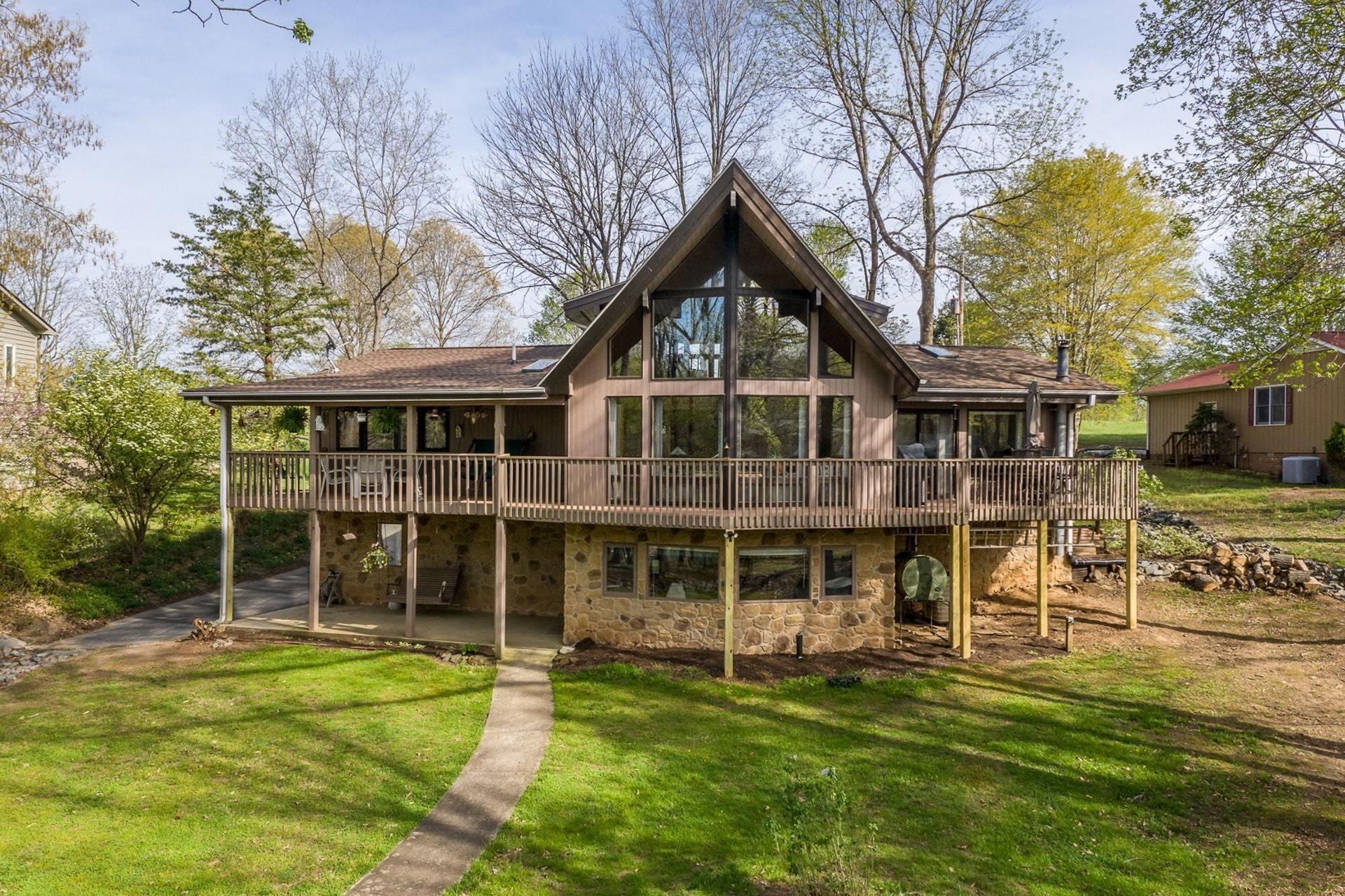 739 Oldfield Road Moneta, VA 24121 - Photo 44 of 50 Rear View