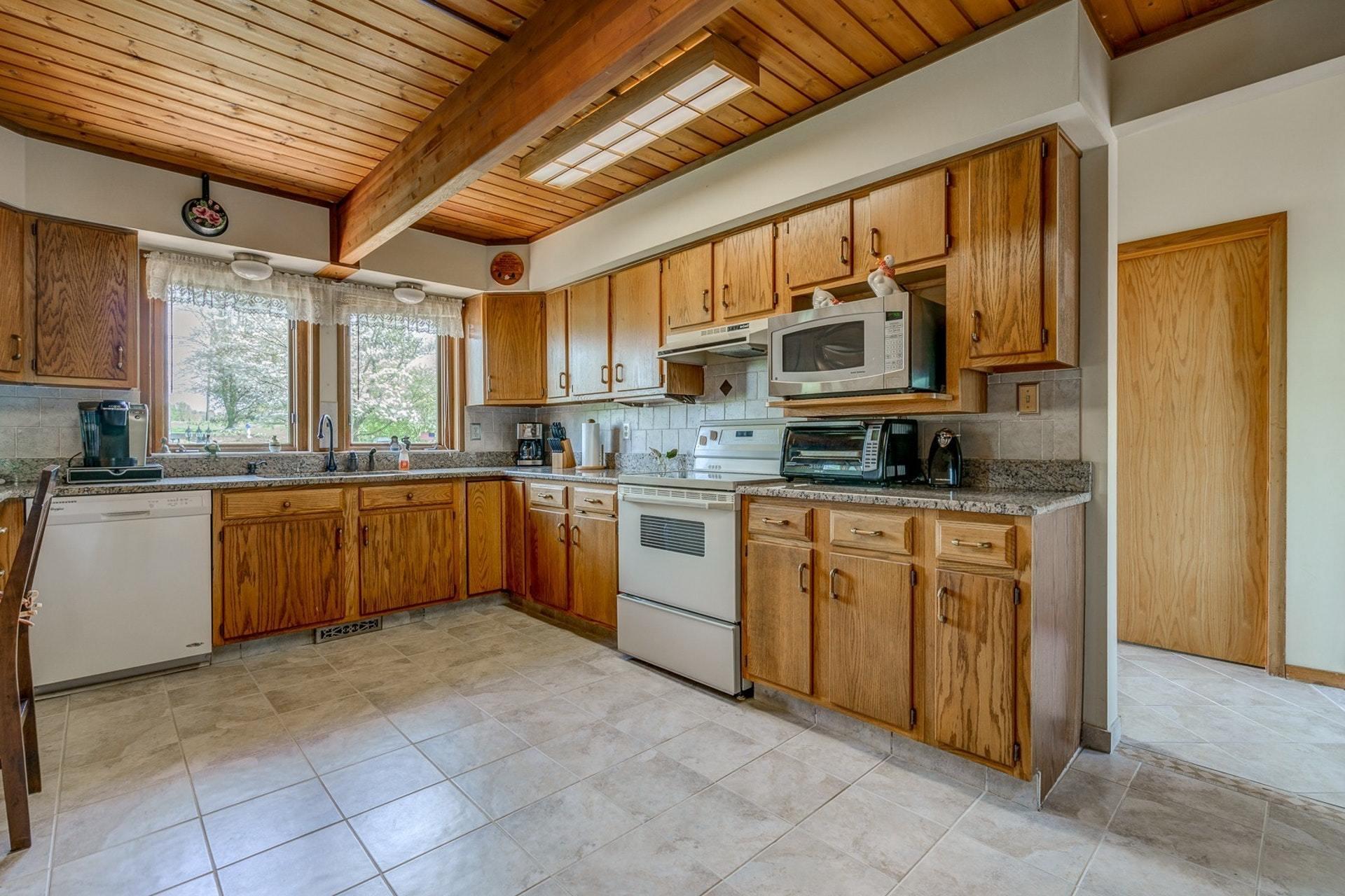 739 Oldfield Road Moneta, VA 24121 - Photo 9 of 50 Kitchen