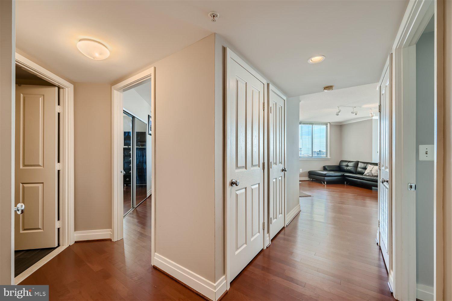 414 Water Street, Unit 2302 Baltimore, MD 21202 - Photo 2 of 34 a view of a living room and hardwood floor