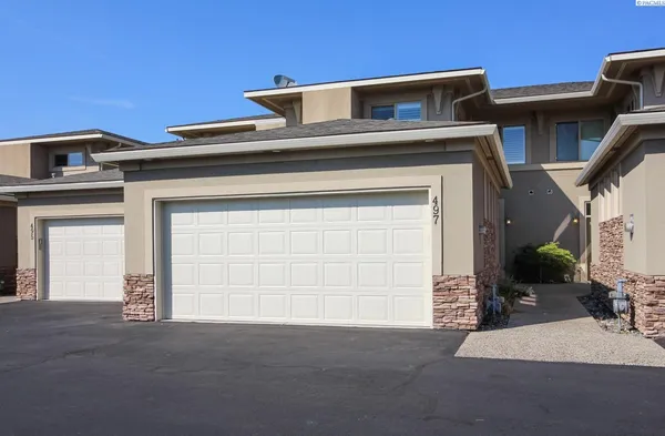 $474,900 | 497 Columbia Point Drive, Richland, WA 99352
