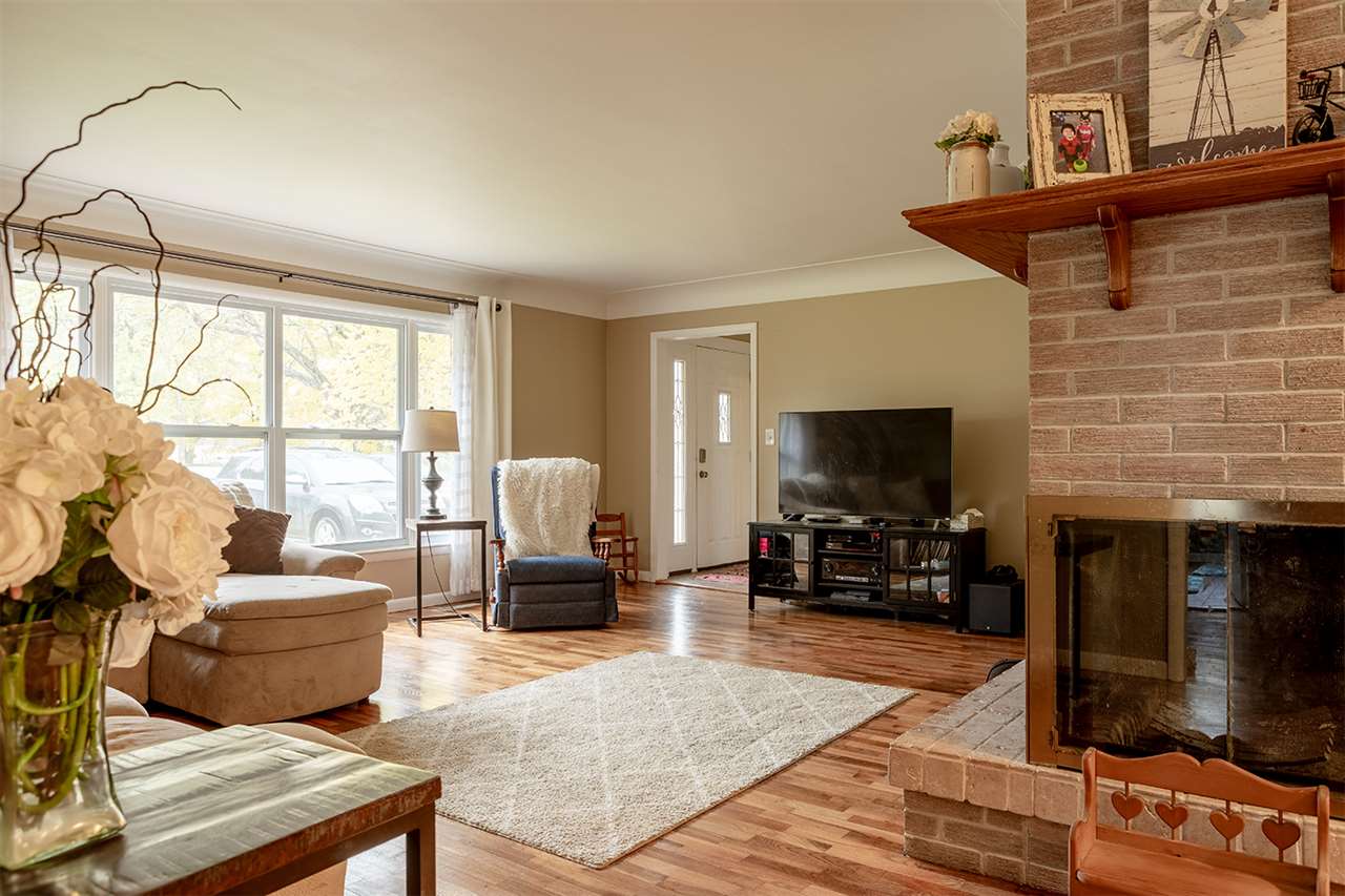 5070 South Ruess Road Owosso, MI 48867 - Photo 7 of 28