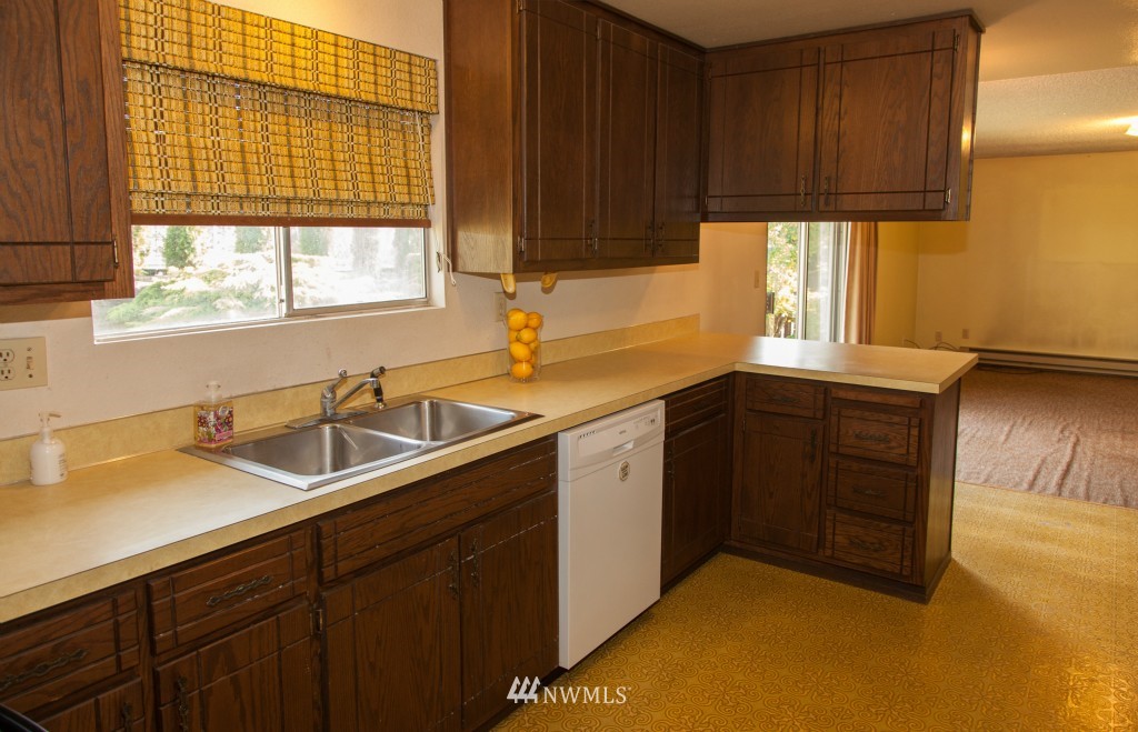3704 Ridgemont Way Bellingham, WA 98229 - Photo 11 of 24 Gallery Image 11