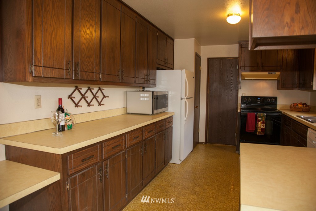 3704 Ridgemont Way Bellingham, WA 98229 - Photo 10 of 24 Gallery Image 10