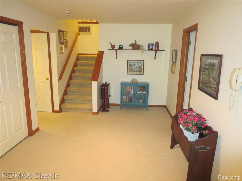 3092 Rivers Edge Drive Wayne, MI 48184 - Photo 31 of 40 Great Room view 4 of 4