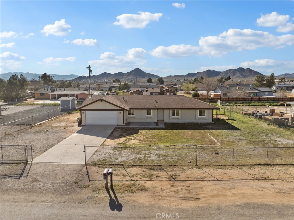 16548 Quinnault Road Apple Valley, CA 92307 - Photo 1 of 38