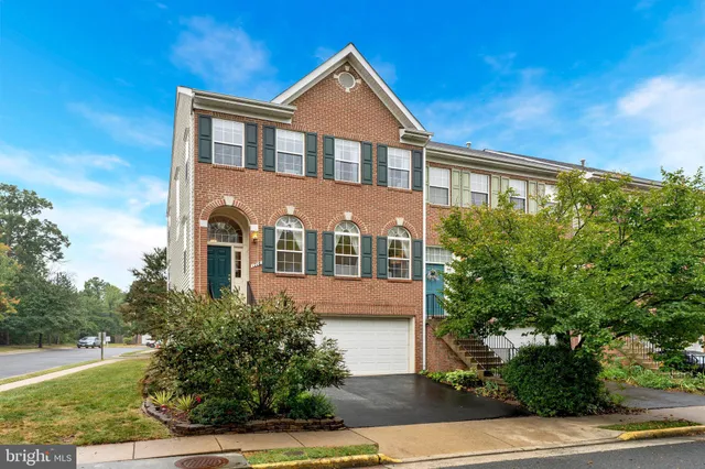 $787,000 | 1718 Stuart Pointe Lane, Herndon, VA 20194