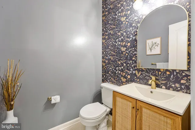 $787,000 | 1718 Stuart Pointe Lane, Herndon, VA 20194