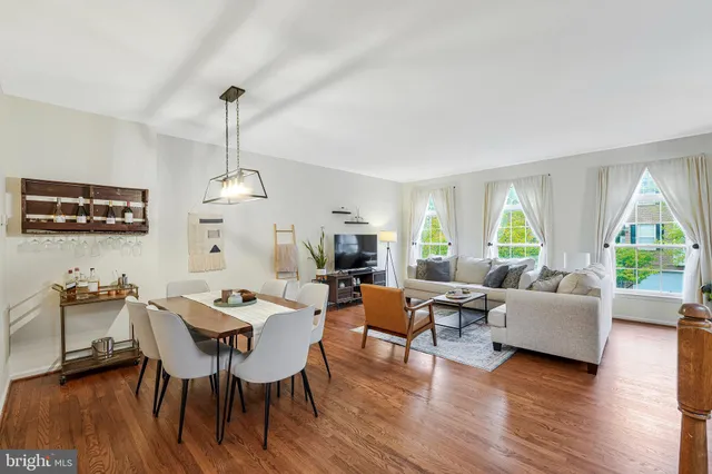 $787,000 | 1718 Stuart Pointe Lane, Herndon, VA 20194