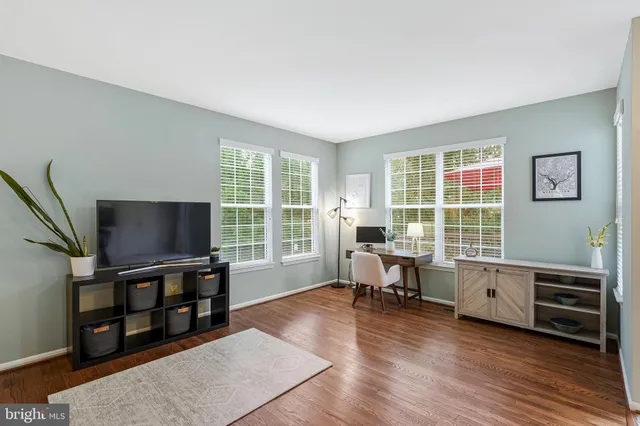 $787,000 | 1718 Stuart Pointe Lane, Herndon, VA 20194