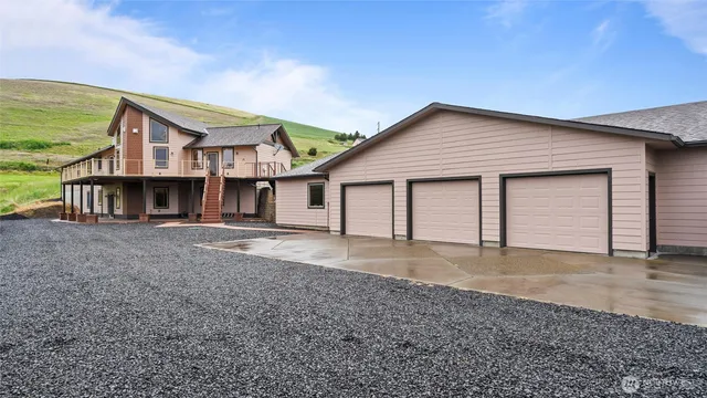 $998,000 | 625 North Willow Street, Dayton, WA 99328