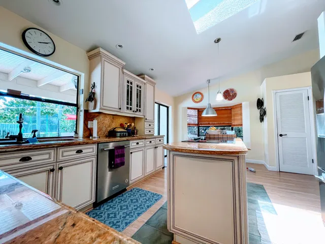 $5,500 | 1701 Northwest 97th Terrace, Plantation, FL 33322