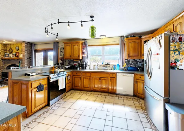 $699,900 | 8855 Highway 107 Cutoff, Greeneville, TN 37743
