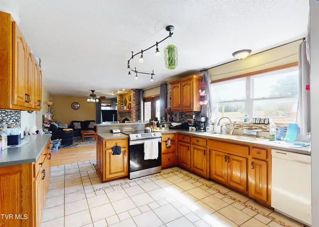 $725,500 | 8855 Highway 107 Cutoff, Greeneville, TN 37743