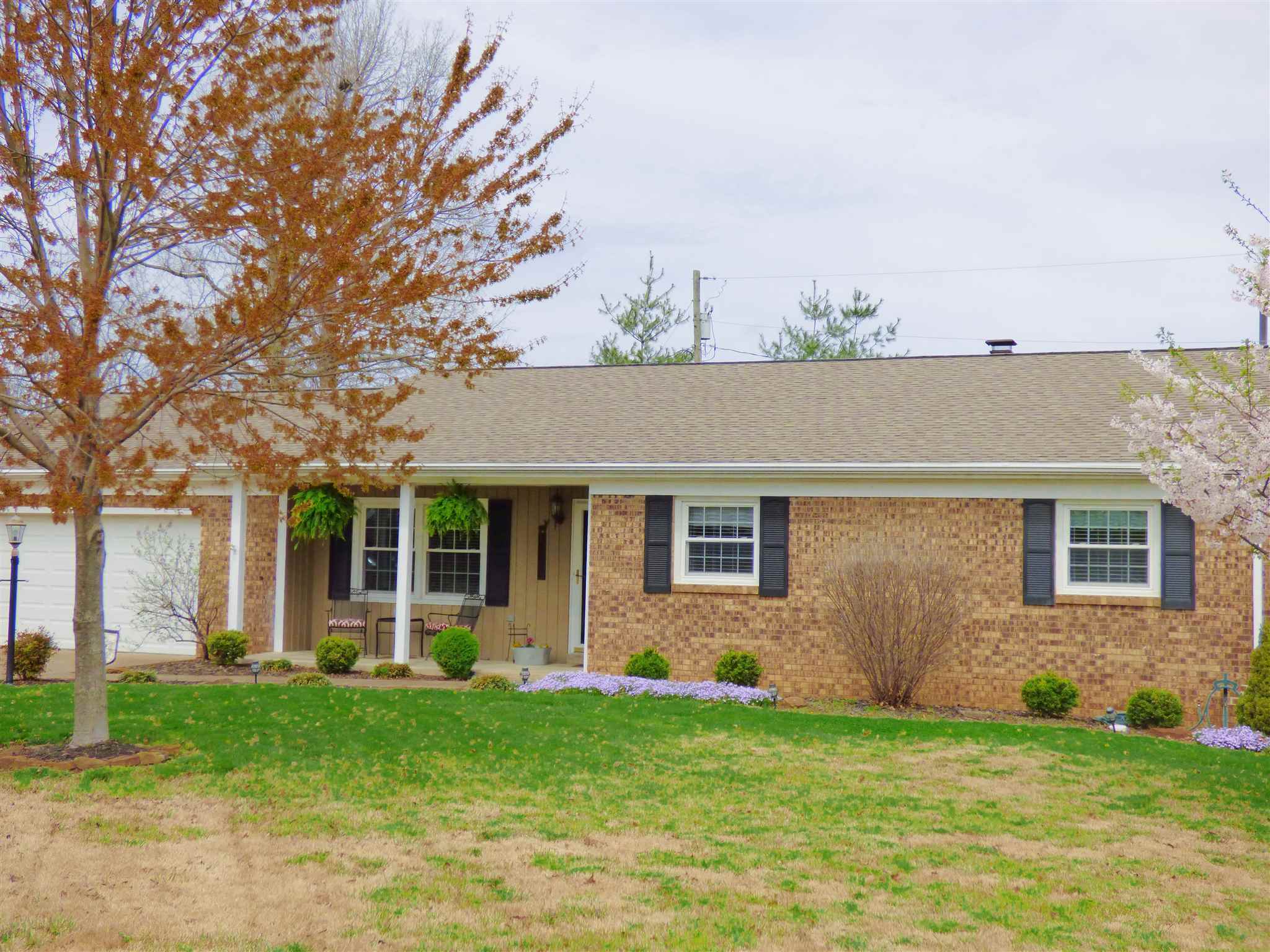 8044 Ridgemont Drive Newburgh, IN 47630 - Photo 2 of 26 Gallery Image 2