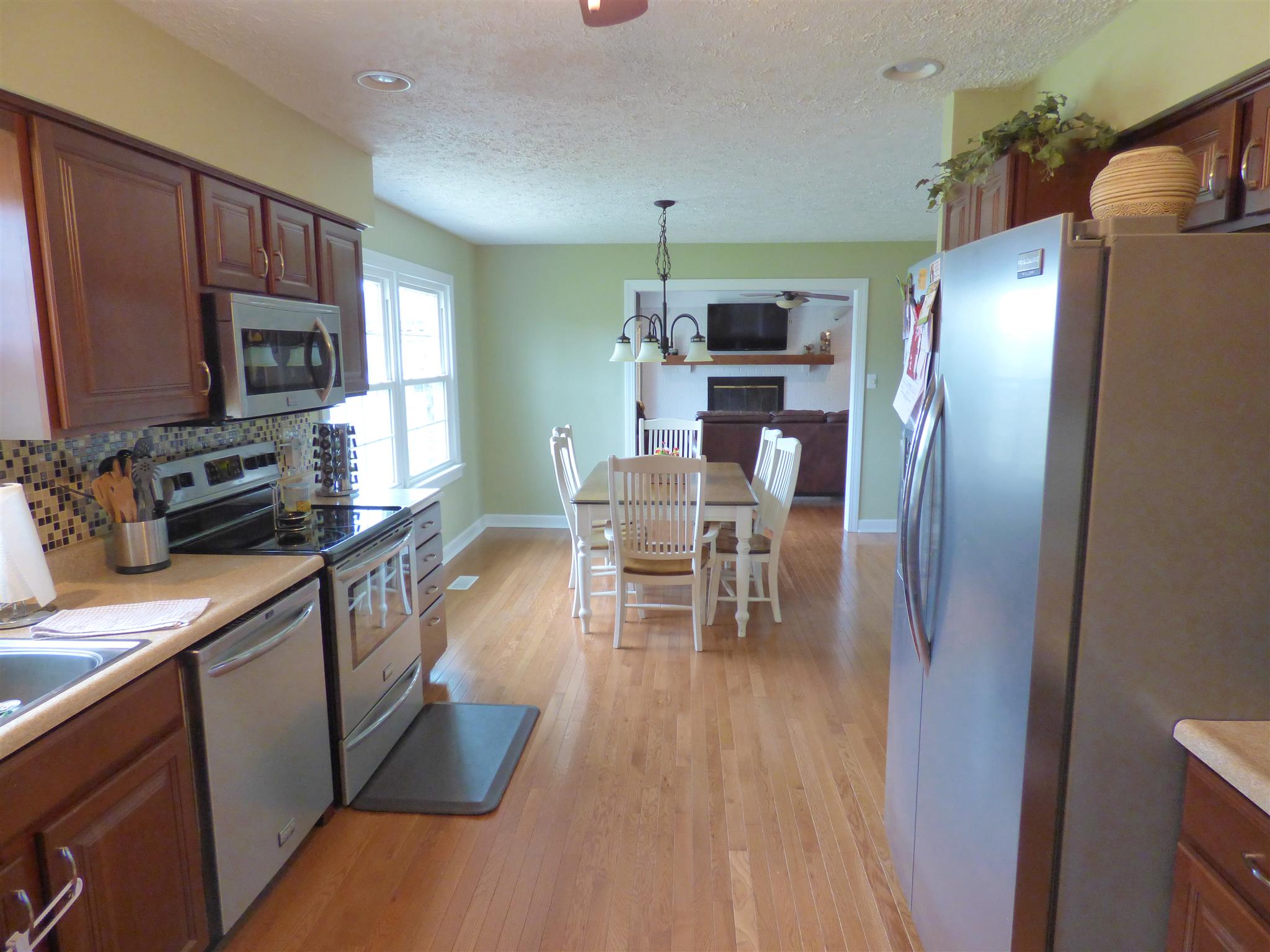 8044 Ridgemont Drive Newburgh, IN 47630 - Photo 13 of 26 Gallery Image 13