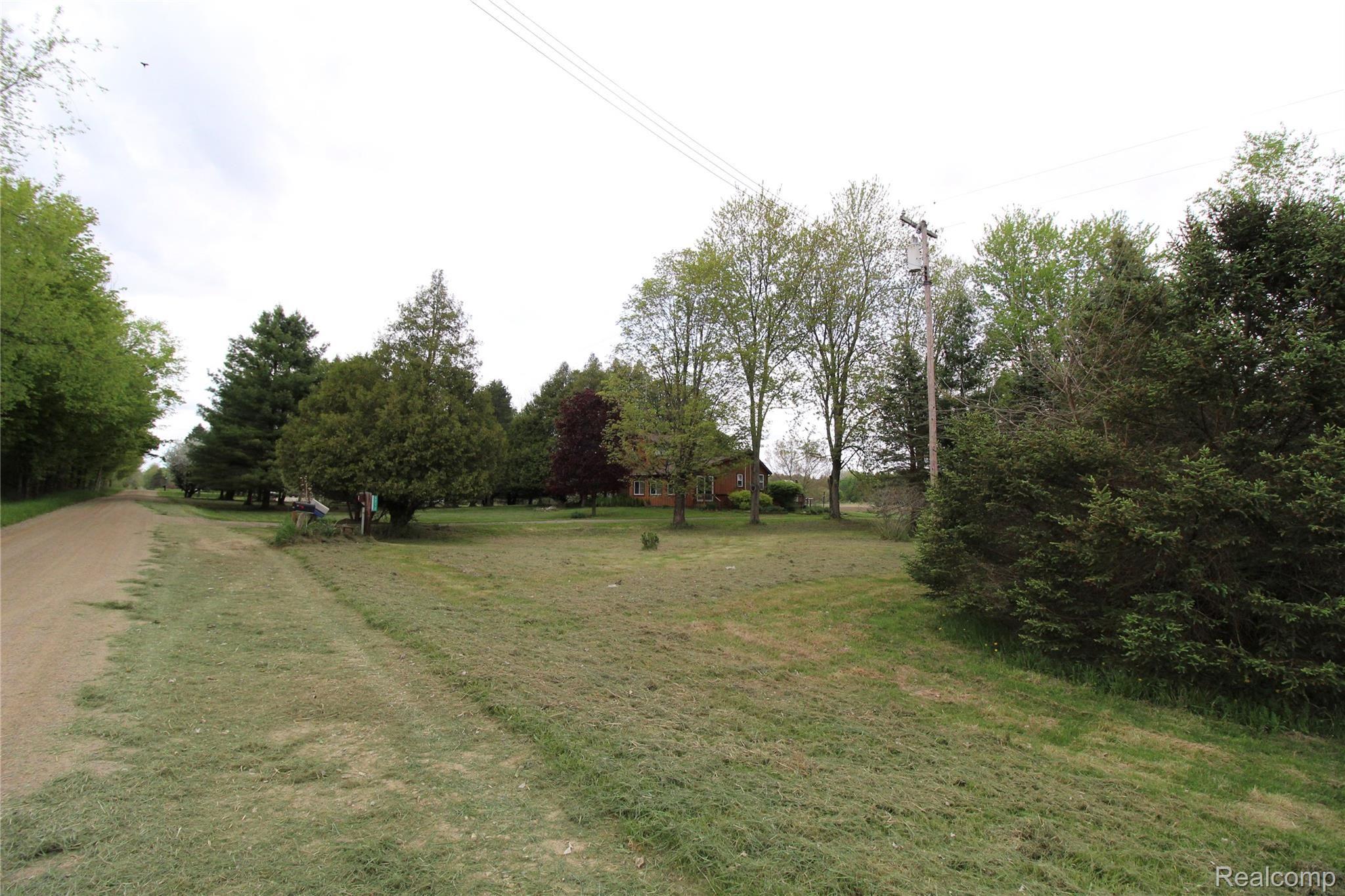 8212 Rich Road Mayville, MI 48744 - Photo 58 of 59 South Side Yard (2).jpg