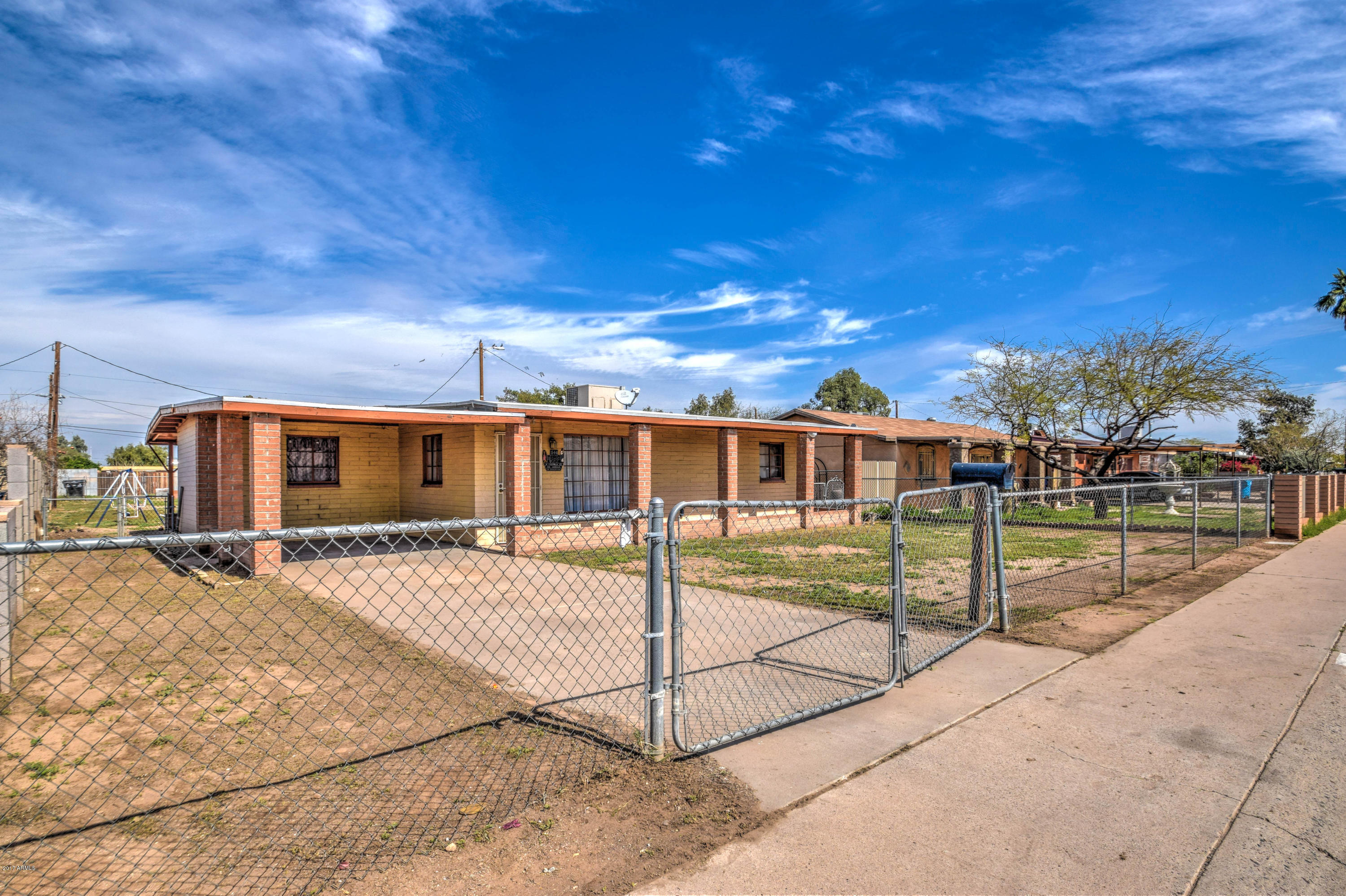 1644 West Chipman Road Phoenix, AZ 85041 - Photo 3 of 24 Front