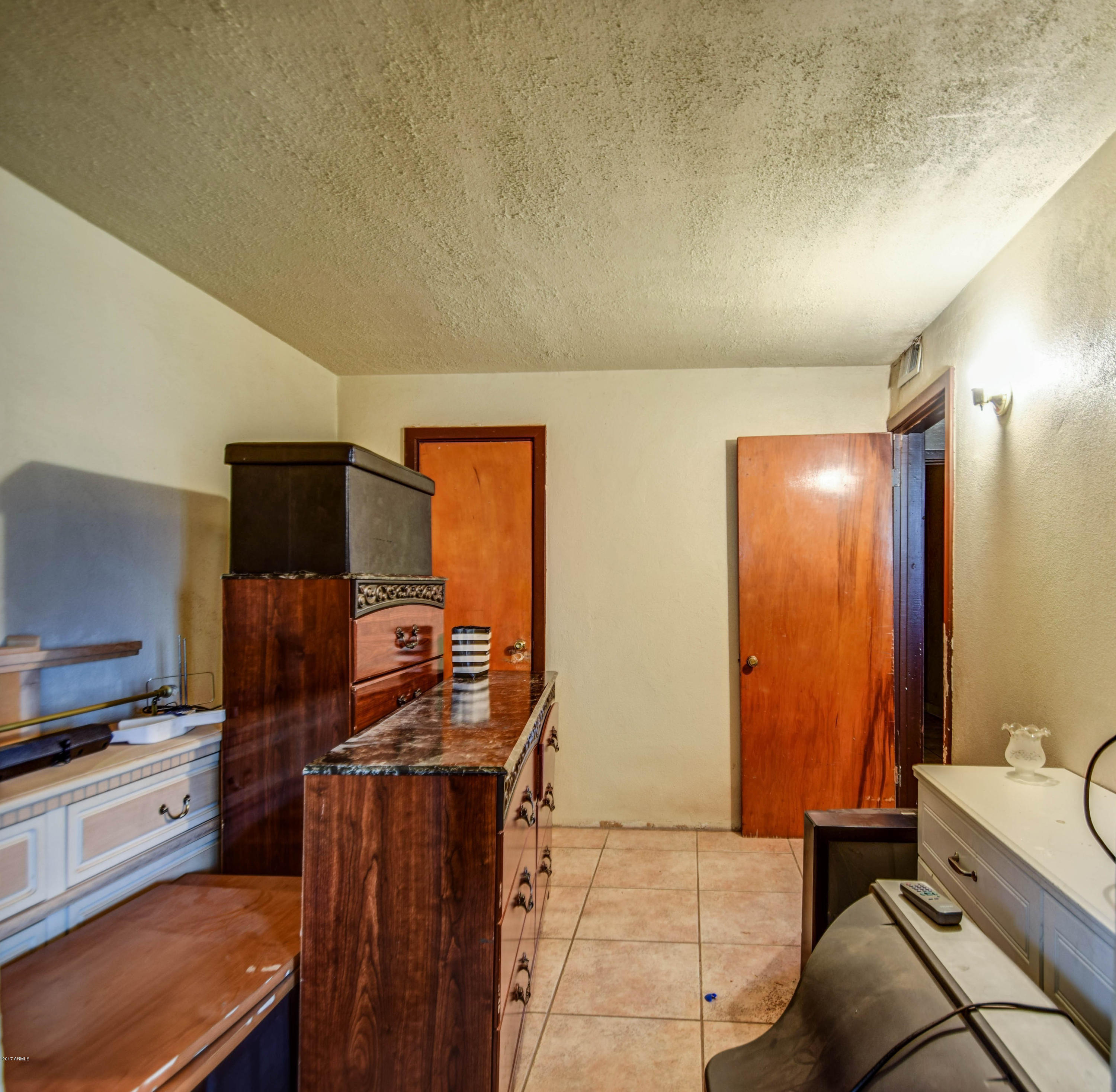 1644 West Chipman Road Phoenix, AZ 85041 - Photo 4 of 24 bed 1-pic 2