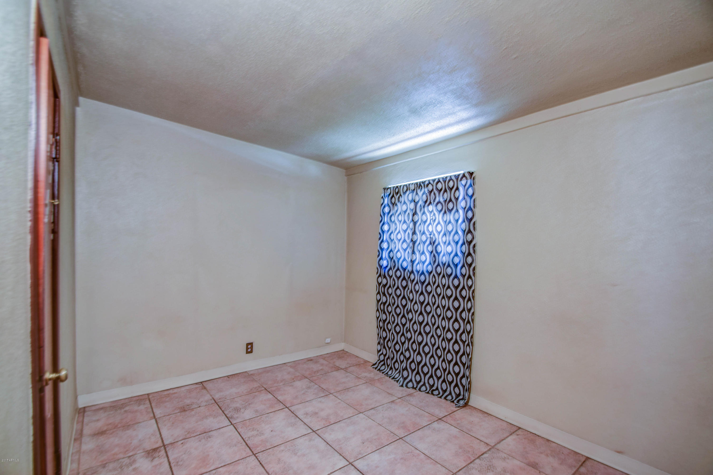 1644 West Chipman Road Phoenix, AZ 85041 - Photo 10 of 24 bed 3