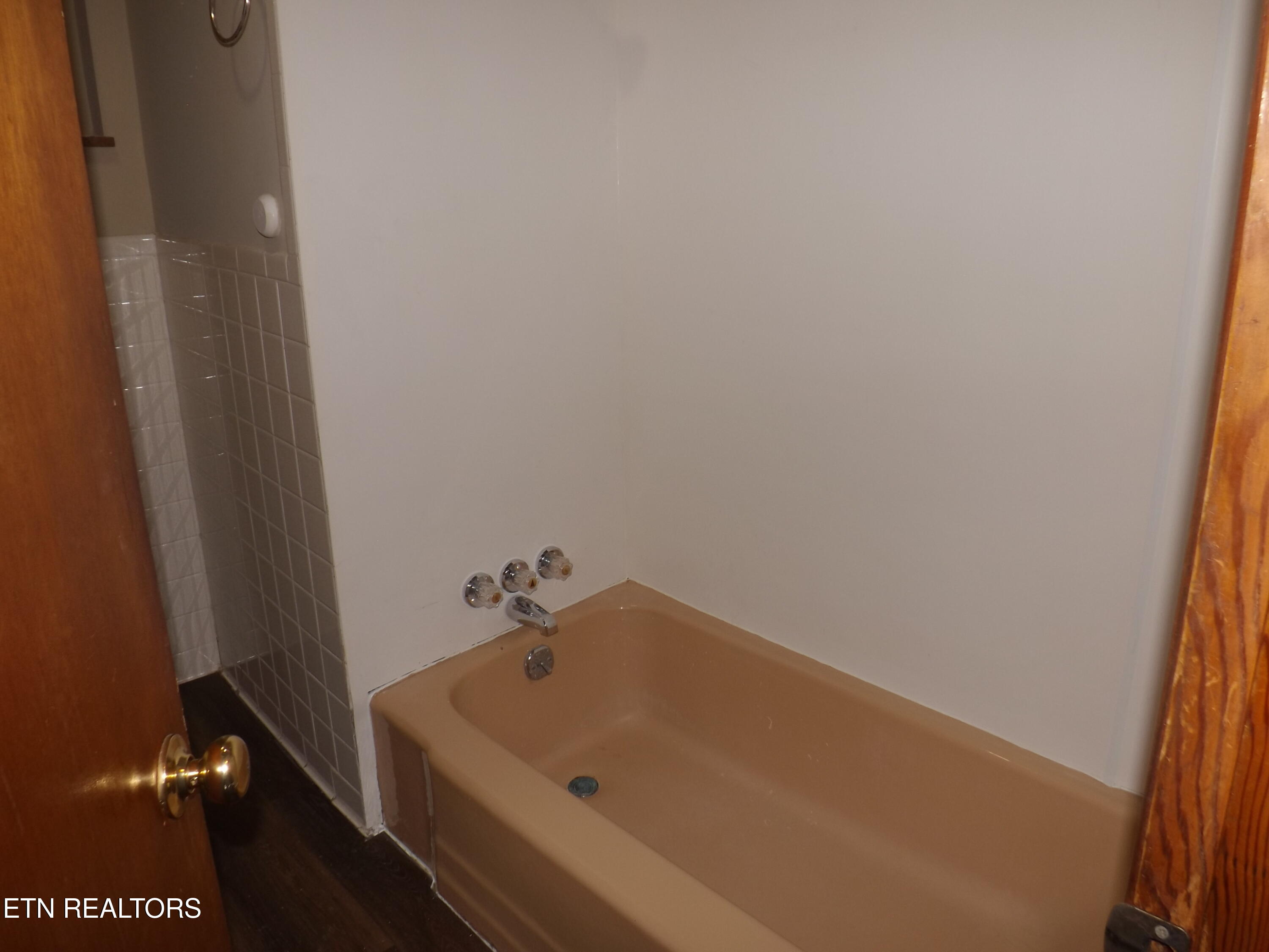 800 Shawanee Road Harrogate, TN 37752 - Photo 5 of 17 DSCF3289