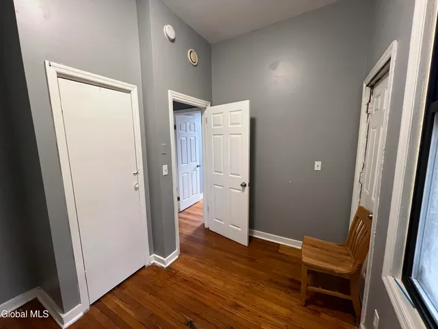 $1,300 | 613 Clinton Avenue, Unit 2R, Albany, NY 12206