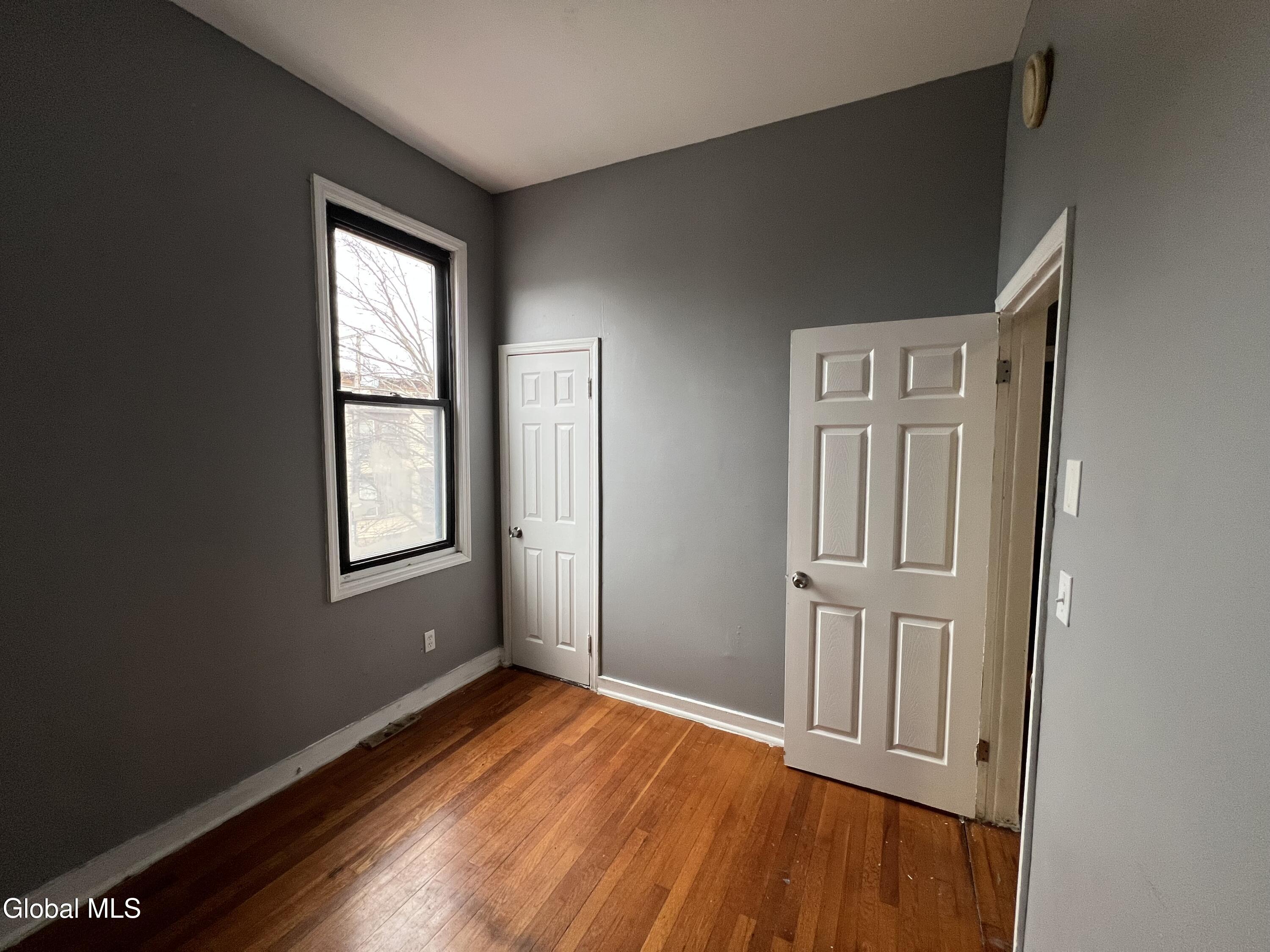 613 Clinton Avenue, Unit 2R Albany, NY 12206 - Photo 5 of 8 Bedroom2