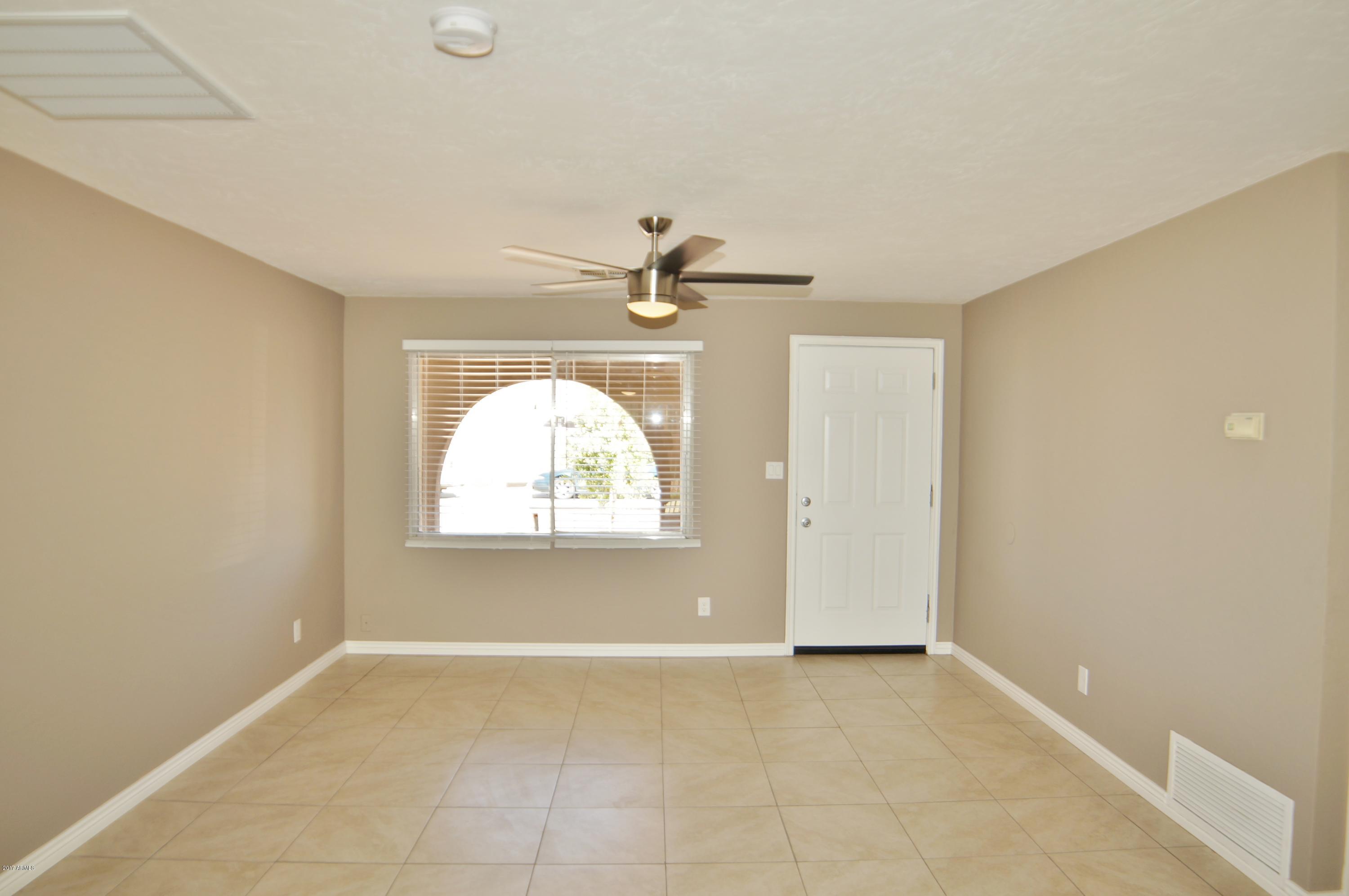 6805 West Coronado Road Phoenix, AZ 85035 - Photo 4 of 20 DSC06260
