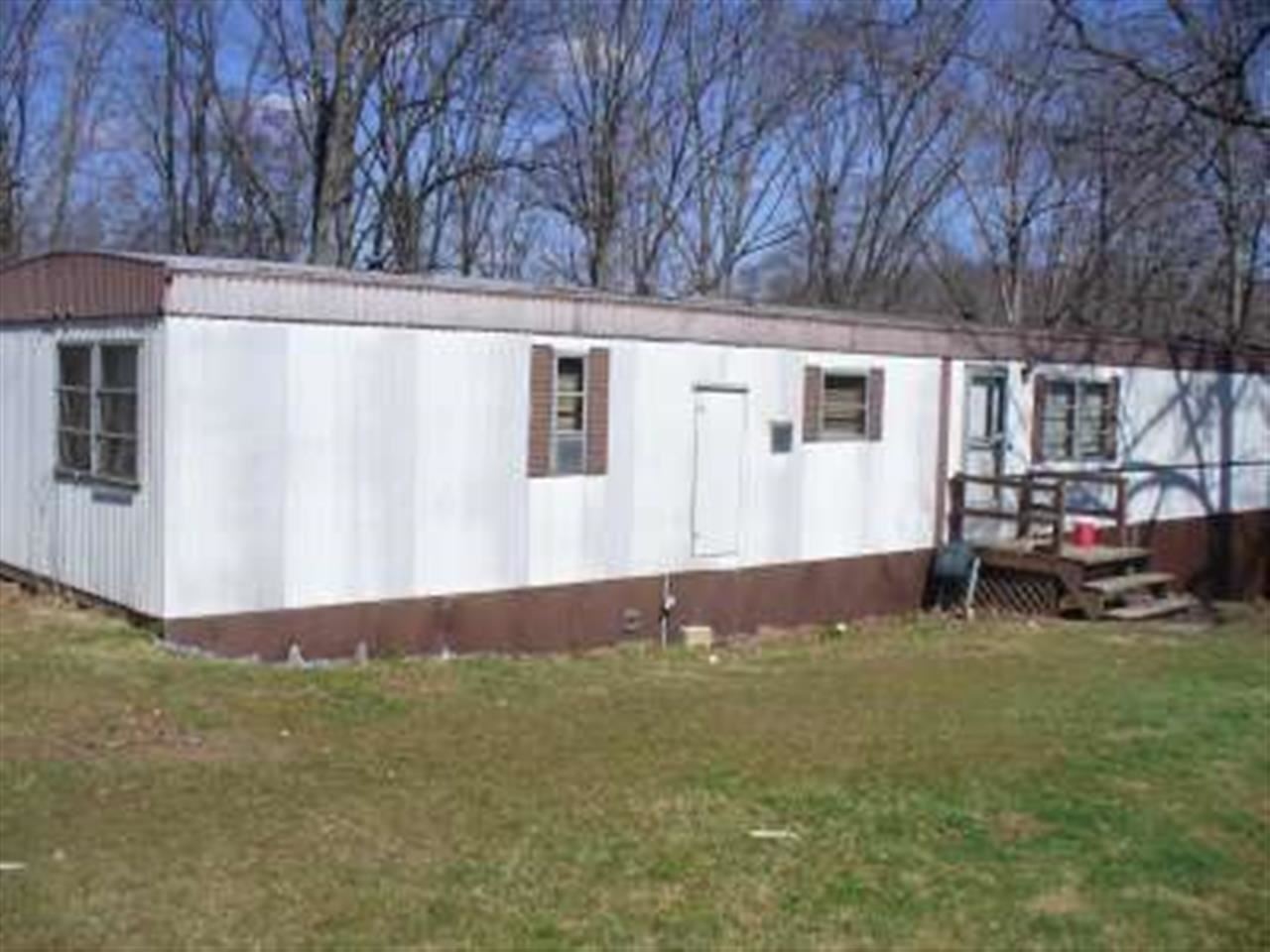 7545 East Lampkins Ridge Road Bloomington, IN 47401 - Photo 3 of 5