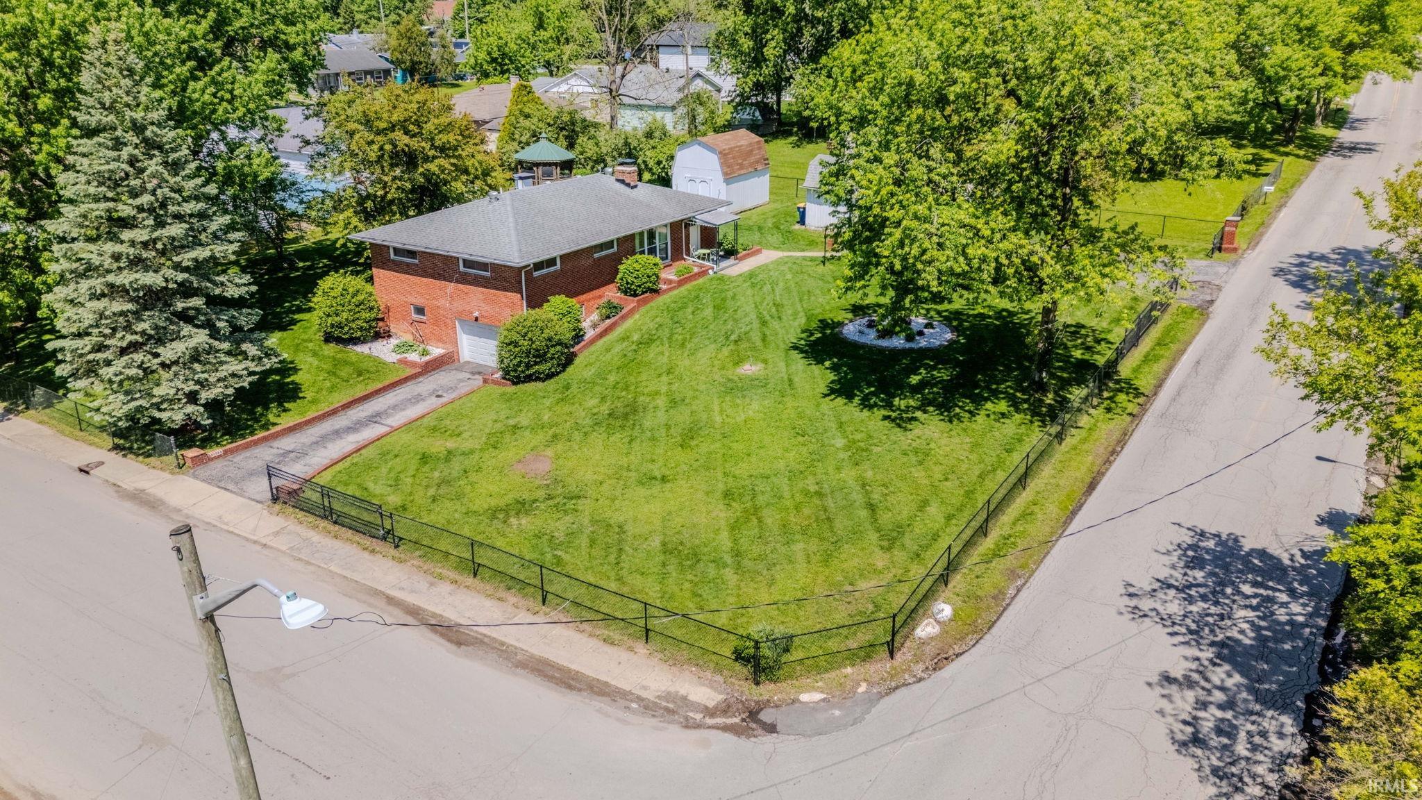 5304 Boy Scout Road Indianapolis, IN 46226 - Photo 4 of 34