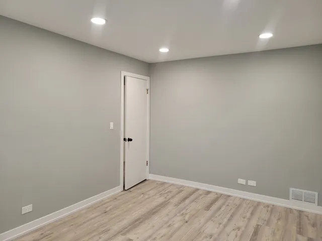 $2,200 | 1001 East Callero Circle, Unit 2, Mount Prospect, IL 60056