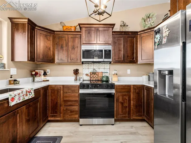 $554,000 | 100 Pleasure Trail, Penrose, CO 81240