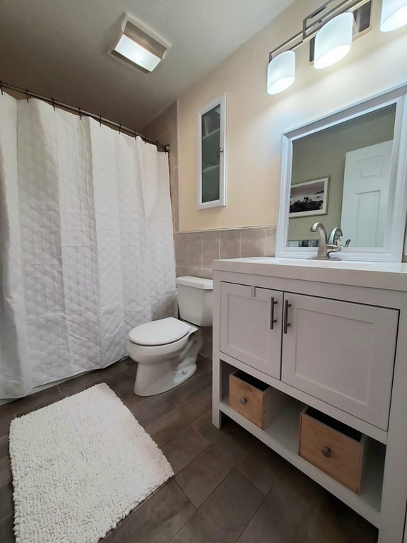 83 R Hobart Street, Unit A6 Danvers, MA 01923 - Photo 7 of 10