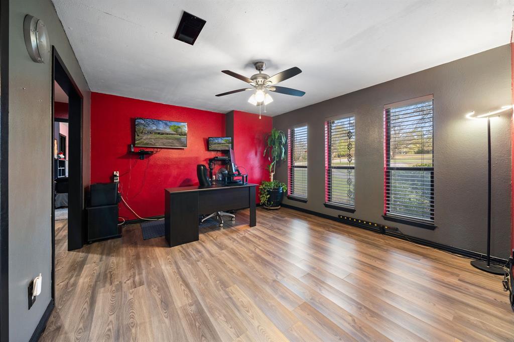 206 County Road Paris, TX 75462 - Photo 4 of 40