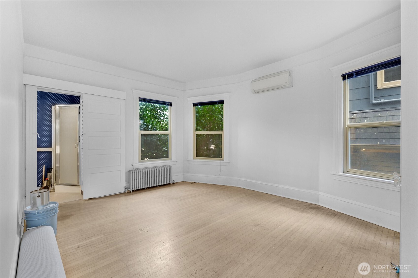 708 Warren Avenue North Seattle, WA 98109 - Photo 11 of 37